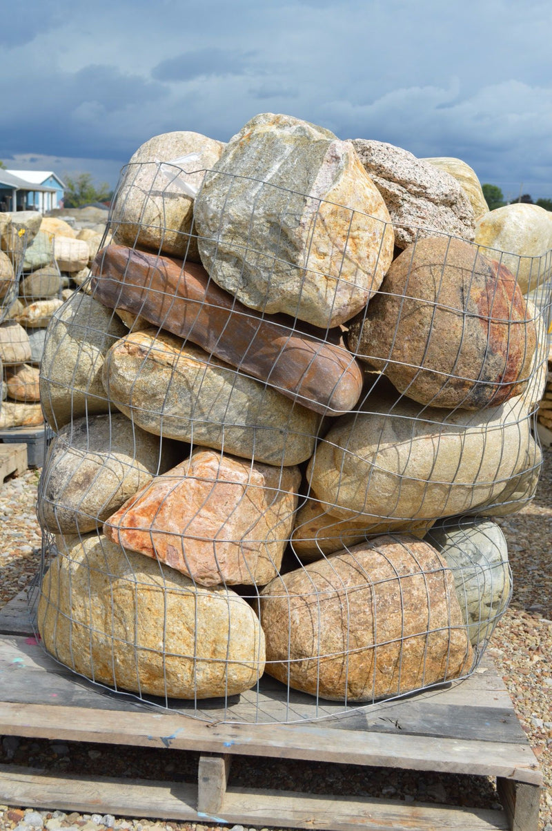 GARDEN ACCENT BOULDERS HALF PALLET