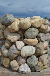 GARDEN ACCENT BOULDERS HALF PALLET